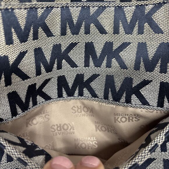 Womens Michael Kors Signature Navy Small Tote - Picture 4 of 13